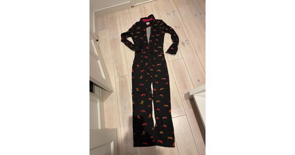 2 jumpsuits en 1 spijkerjurkje