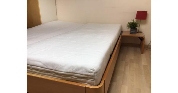 Tweepersoons bed