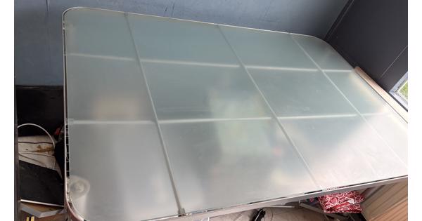 Bureau / tafel glas op willen