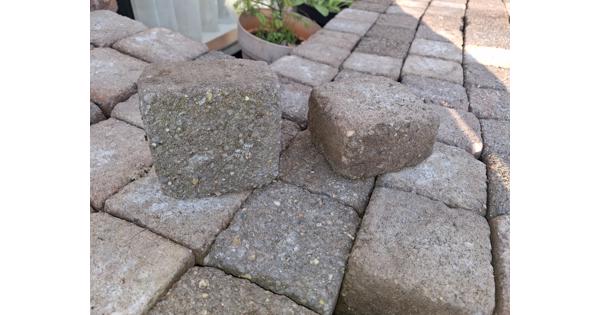 1800 Koppelstones 10x10x5  Gratis