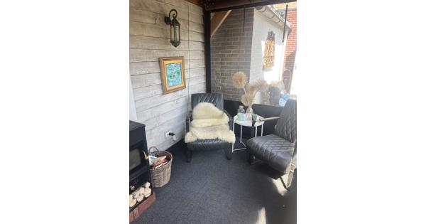 Twee loungestoelen