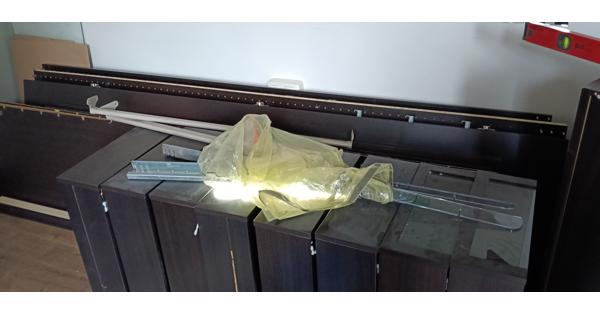 kledingkasten donkerbruin