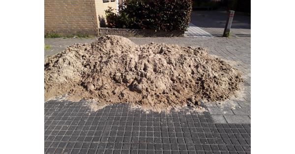 Zand scheppen voor terras of tuin