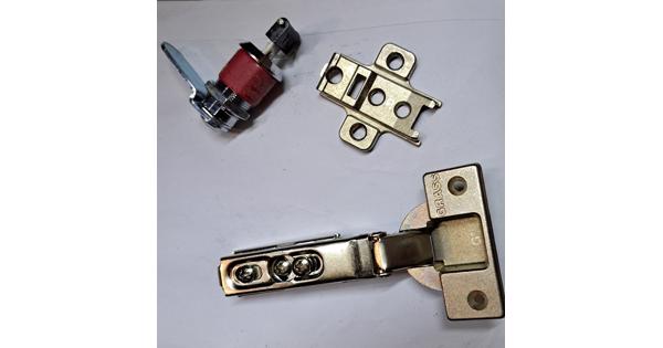 Sloten en scharnieren 