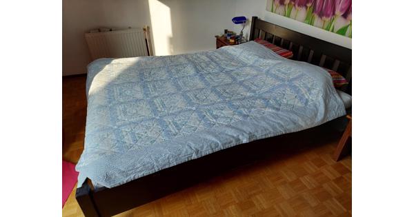 Mooi houten bed, moet weg vanwege verhuizing, 1.80 bij 2.10 m