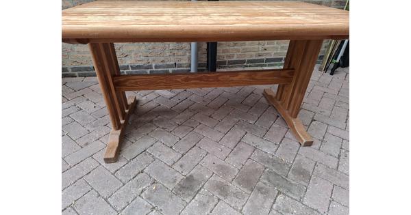 Tafel, grenen,  lengte 140 cm, breedte 86 cm