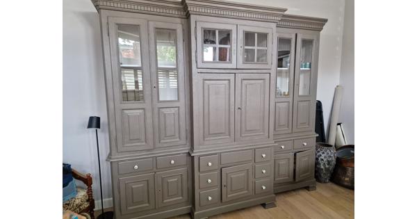 wandkast met veel opbergruimte