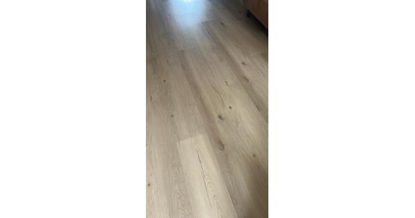 Licht eikenhouten laminaat 45m2 