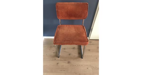 4 (eetkamer) stoelen in verschillende leuke kleuren