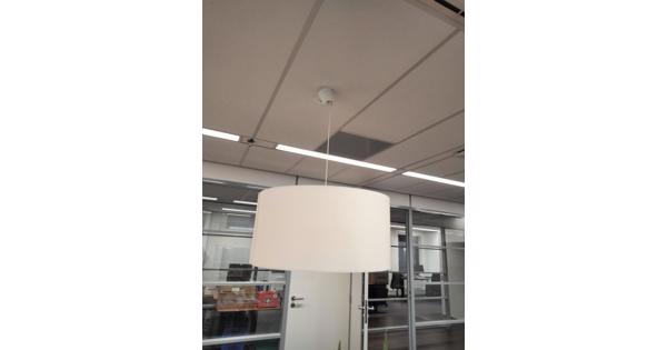 grote lampenkap met lamp