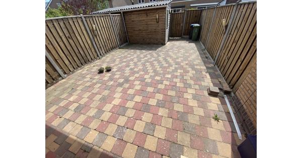 Keurige 41 m2 aan tegels (20cmx20xm) / 1062 stuks 
