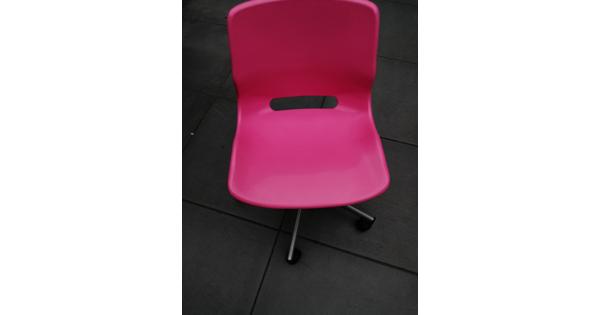 Ikea bureau stoel kleur roze 