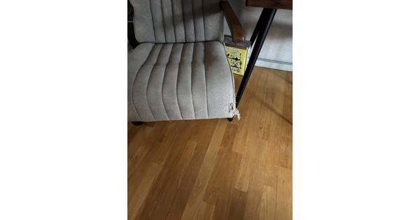 Grijs met stof beklede fauteuil