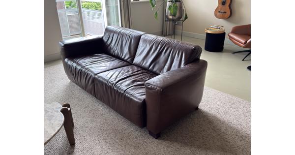Bruine leren 2,5 zits bank Tarra Saddle Tarpan