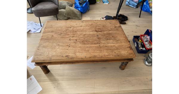 Authieke houten salontafel