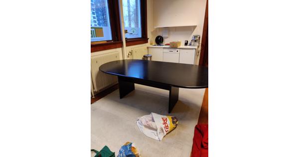 Grote zwarte tafel, ovaal, 240 x 120