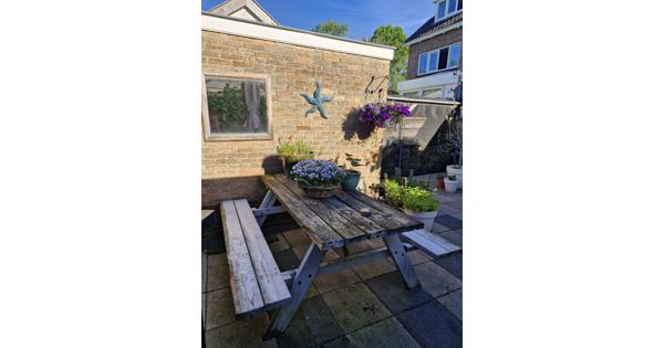 picknick tafel van Douglas hout, licht beschadigd