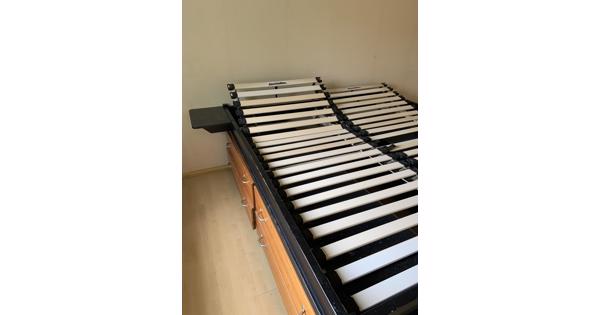 Lundia Bed 200x160 met Altrix lattenbodem, verstelbaar hoofdeinde.grote laden