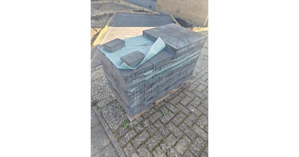 nieuw ongebruikte tegels 6 - 8m2.