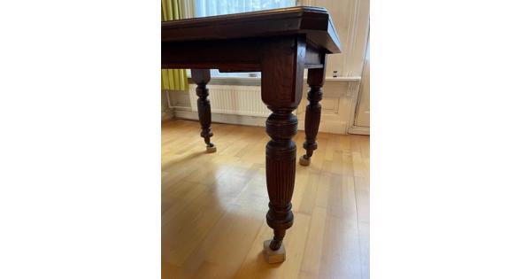 Eikenhouten eethoek in goede staat