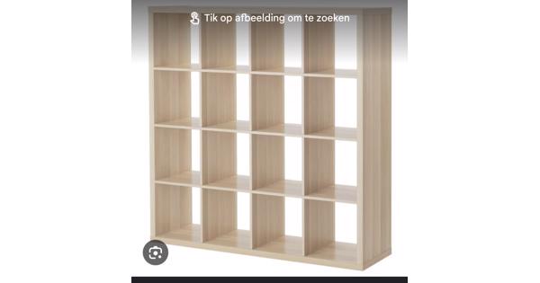 IKEA vakkenkast met bureau 