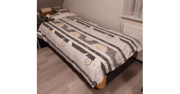 1 persoonsbed inclusief.matras