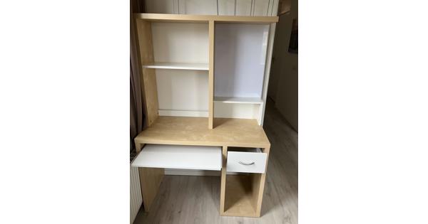 Mikael Ikea bureau