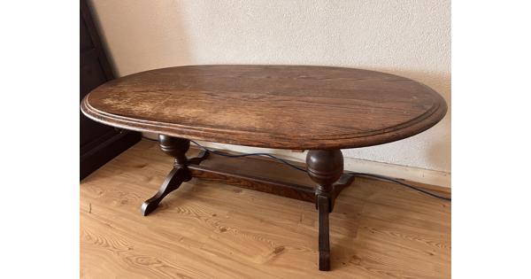 oud klassiek salon tafeltje