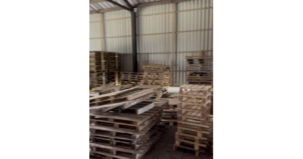 Kapotte Pallets van hout
