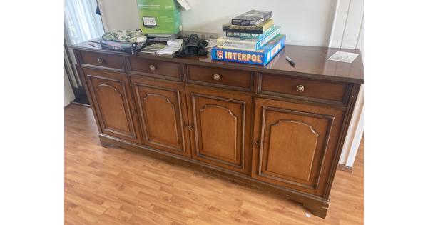 Ruim dressoir
