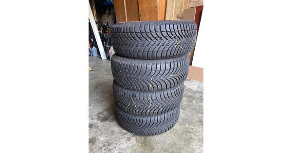 Set winterbanden 185/55 R15