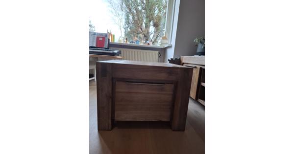 Houten bijzettafel