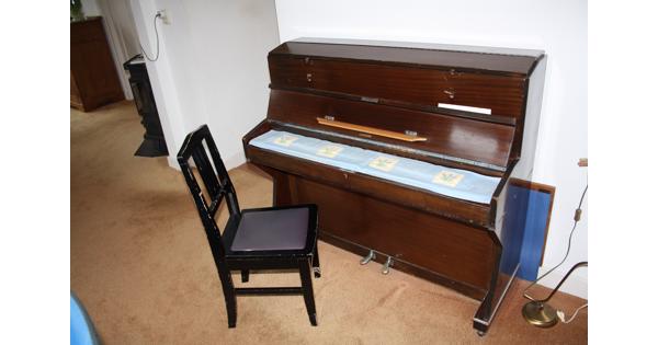 Barpiano om op te leren spelen incl. verstelbare pianostoel