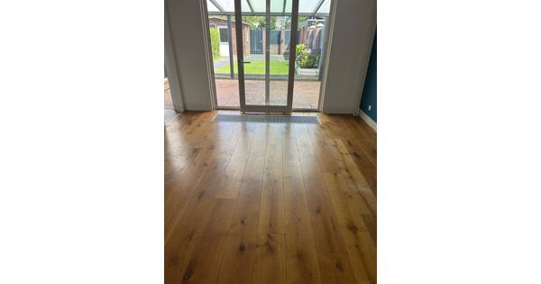 Eikenhouten vloer – Venlo (±20-25m²)