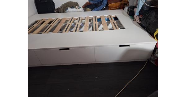 Tweepersoonsbed 1.40 x 2.00, wit