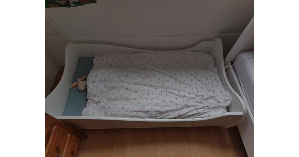 Peuter- kleuterbedje voor kinderen tot 7 jaar - met matras