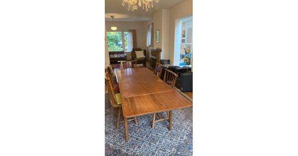uitschuifbare eettafel ( hout)
