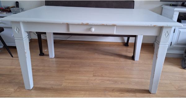 Eettafel van oorsprong oud grenen
