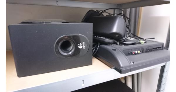 Logitech PC speakers en Subwoofer + AKAI tv-tje