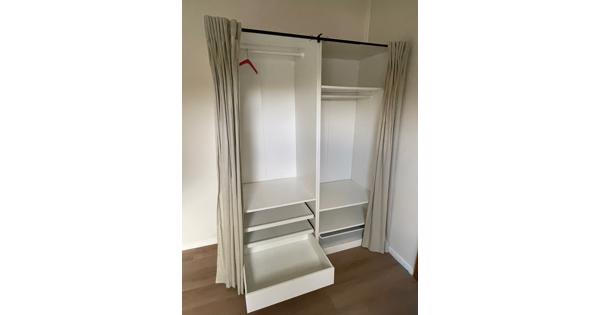 2 stuks Pax kledingkast 