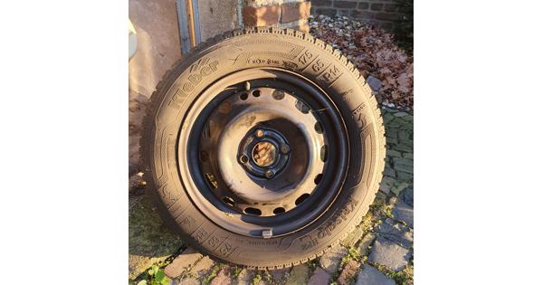 4 Kleber winterbanden 175 65 R14 op velgen