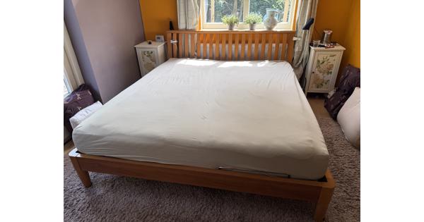 Tweepersoons bed 210 x 180