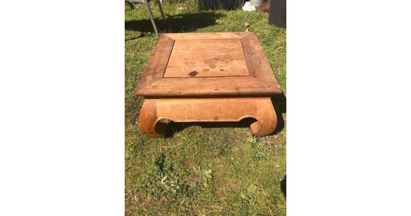 Lage vierkante tafel