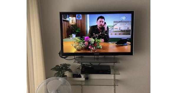 Goedwerkende TV 95 x 58 cm