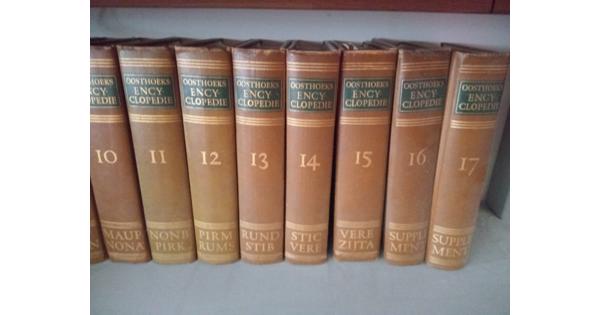 Oosthoek Encyclopedie 17 delen compleet