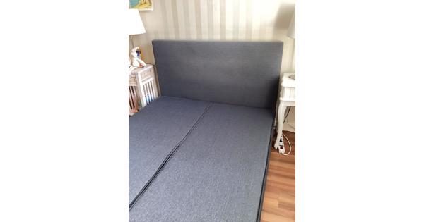 Boxspring onderstel en hoofdbord