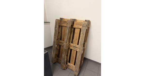 2 houten pallets