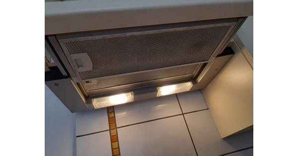 Bosch afzuigkap, 60 cm, inbouw, 2 motoren, 22 jaar oud