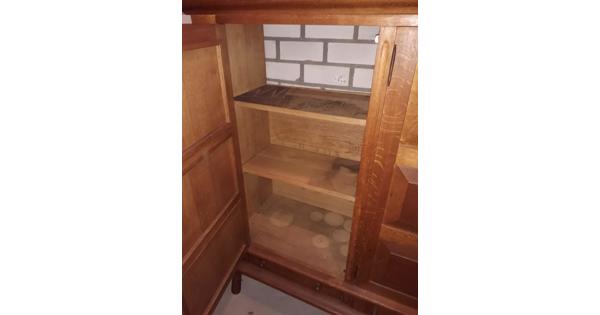 Mooie eikenhouten kast