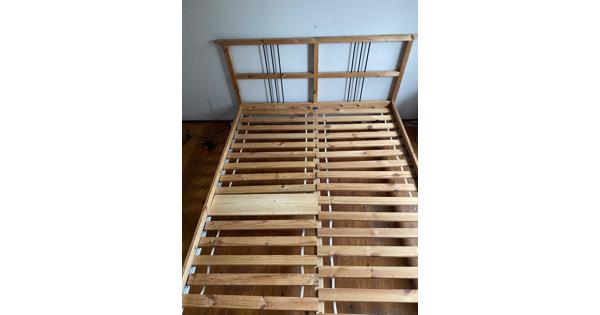 IKEA bedframe 160 x 200